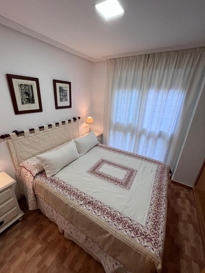 Gatu Villa Elvira Junto Al Hospital Y Playa 2 Dormit Y 2 Banos, Preferente Mayores De 25 Anos Y Familias カディス エクステリア 写真