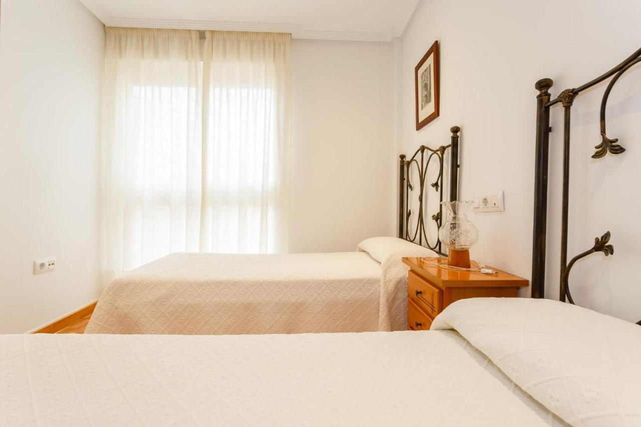 Gatu Villa Elvira Junto Al Hospital Y Playa 2 Dormit Y 2 Banos, Preferente Mayores De 25 Anos Y Familias カディス エクステリア 写真