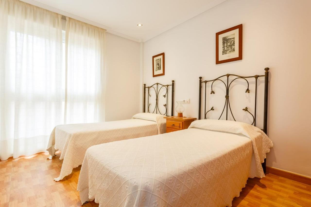 Gatu Villa Elvira Junto Al Hospital Y Playa 2 Dormit Y 2 Banos, Preferente Mayores De 25 Anos Y Familias カディス エクステリア 写真